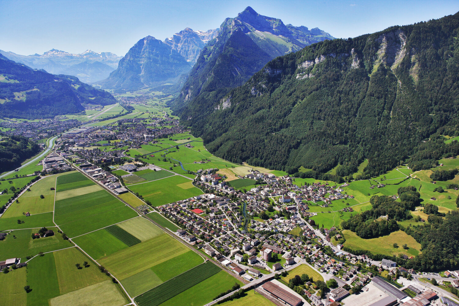 Erfahrungen und Möglichkeiten, Teil II - Lernen von Glarus Nord