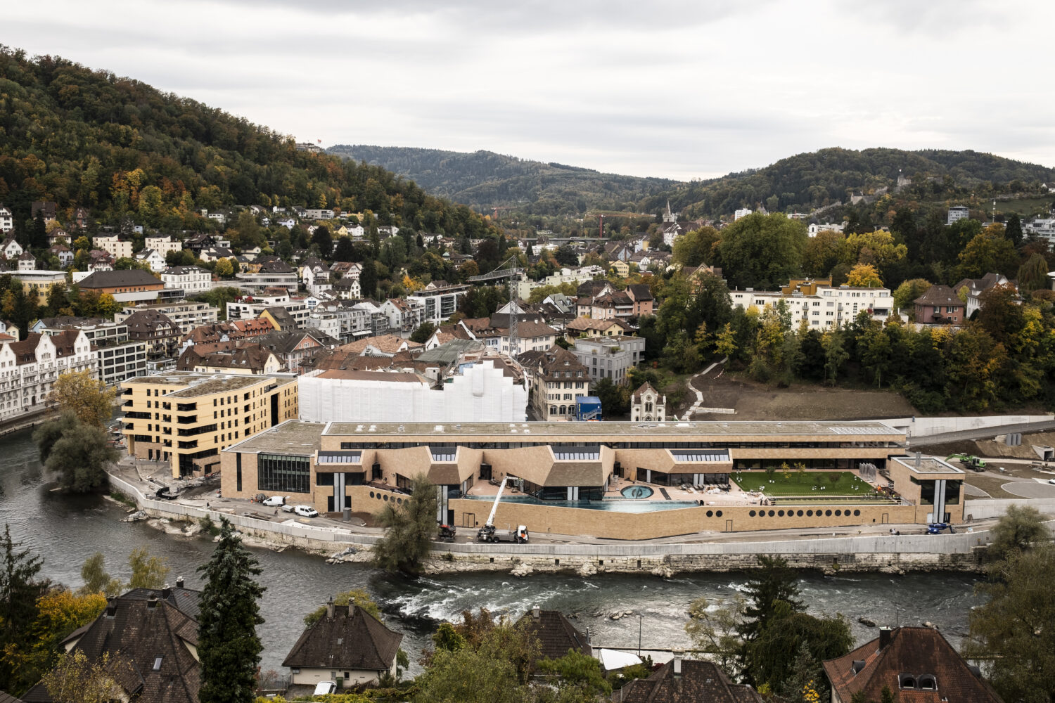 Eine lange Geschichte, Neubauten und frische Ideen